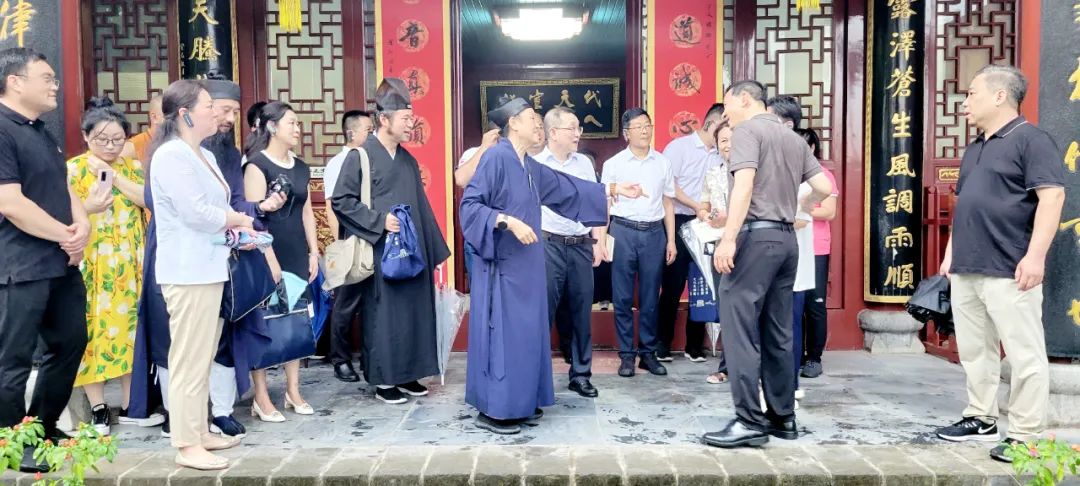 云南省政协副主席王以志一行莅临武汉长春观调研考察-道音文化