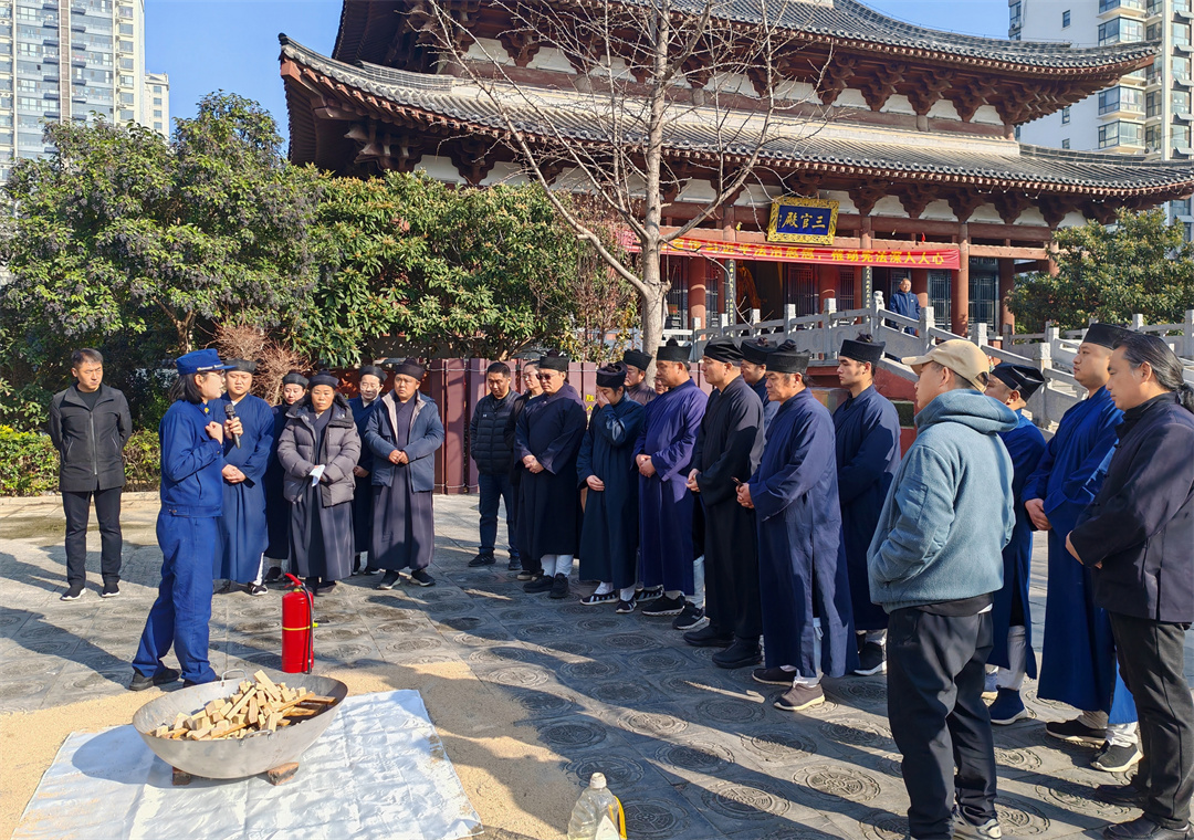 临沂市道教协会召开“学法规、守戒律、重修为、树形象”测评会暨冬季消防安全演练-道音文化