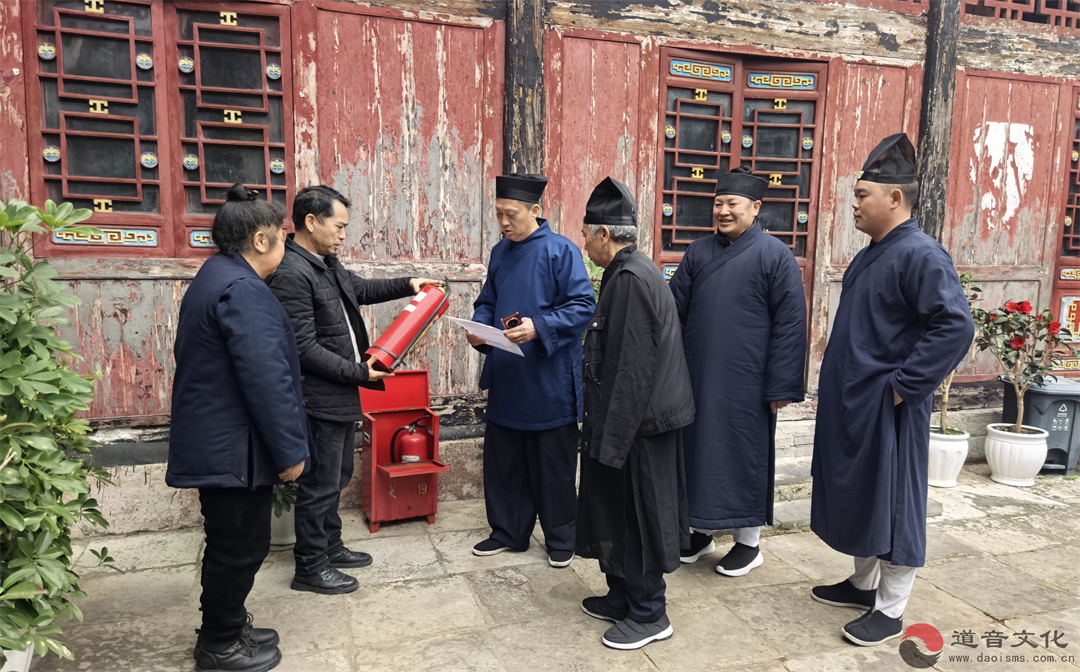 贵州省道协、贵阳市道协联合开展春节前对宫观安全检查及走访慰问-道音文化