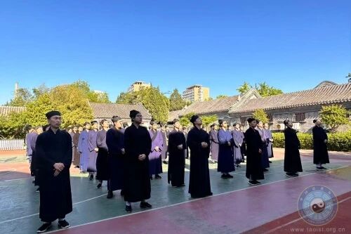 中国道教学院举行升国旗仪式-道音文化